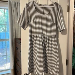 Old navy black and white dress